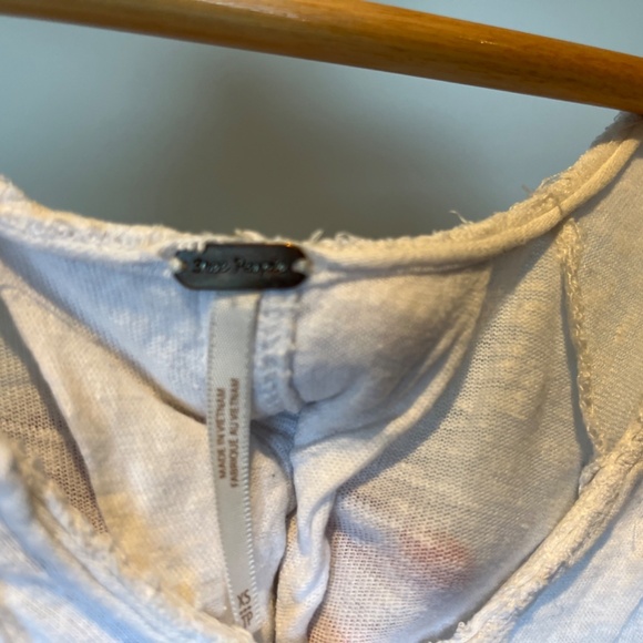 Free People White Short Sleeve V-Neck Linen Flowy Shirt Size XS C001 - Picture 10 of 12